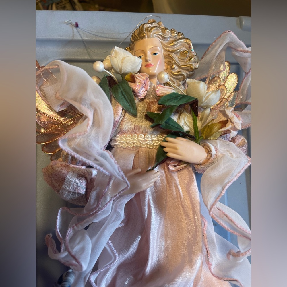 Beautiful holiday Angel - Picture 4 of 5